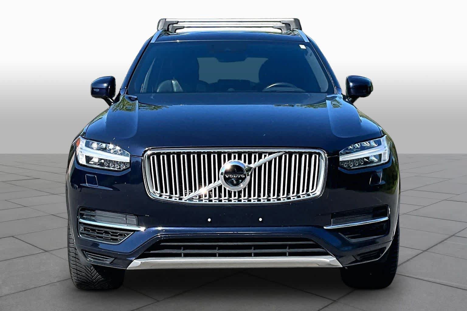 Used 2017 Volvo XC90 T8 Inscription w/ Vision Package AWD/4WD image 4