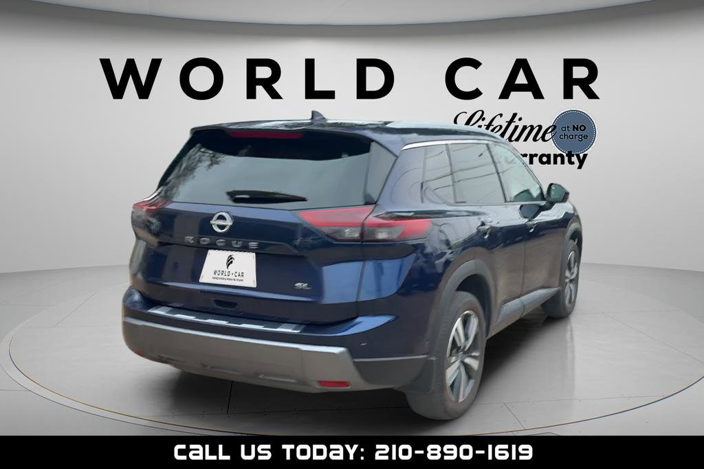 Used 2024 Nissan Rogue SL w/ SL Premium Package image 3