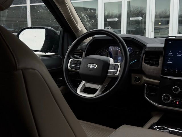 Used 2024 Ford Expedition Max Limited image 29