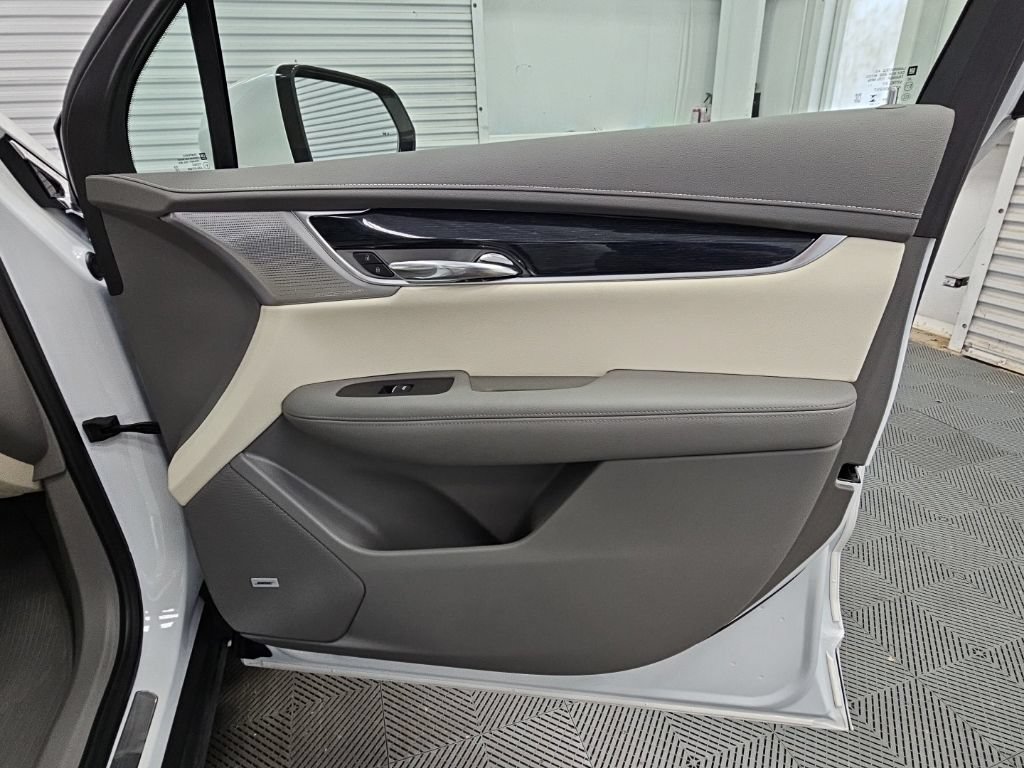 Used 2024 Cadillac XT6 Premium Luxury AWD/4WD image 46