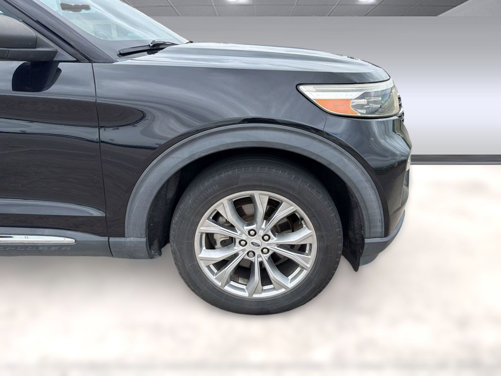 Used 2020 Ford Explorer XLT w/ Equipment Group 202A image 10