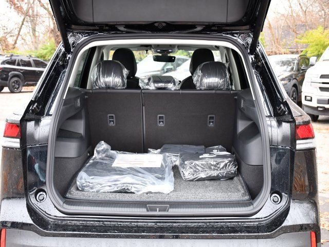New 2026 Volkswagen Tiguan SE AWD/4WD image 28