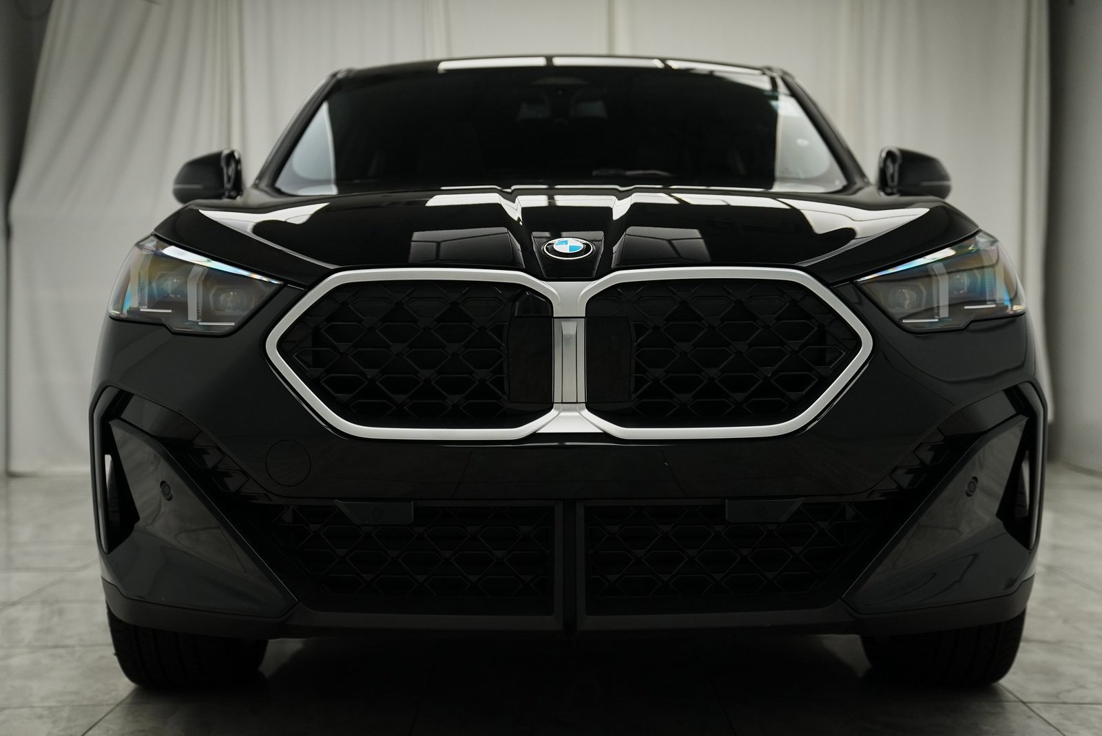 Used 2025 BMW X2 xDrive28i w/ Convenience Package image 4