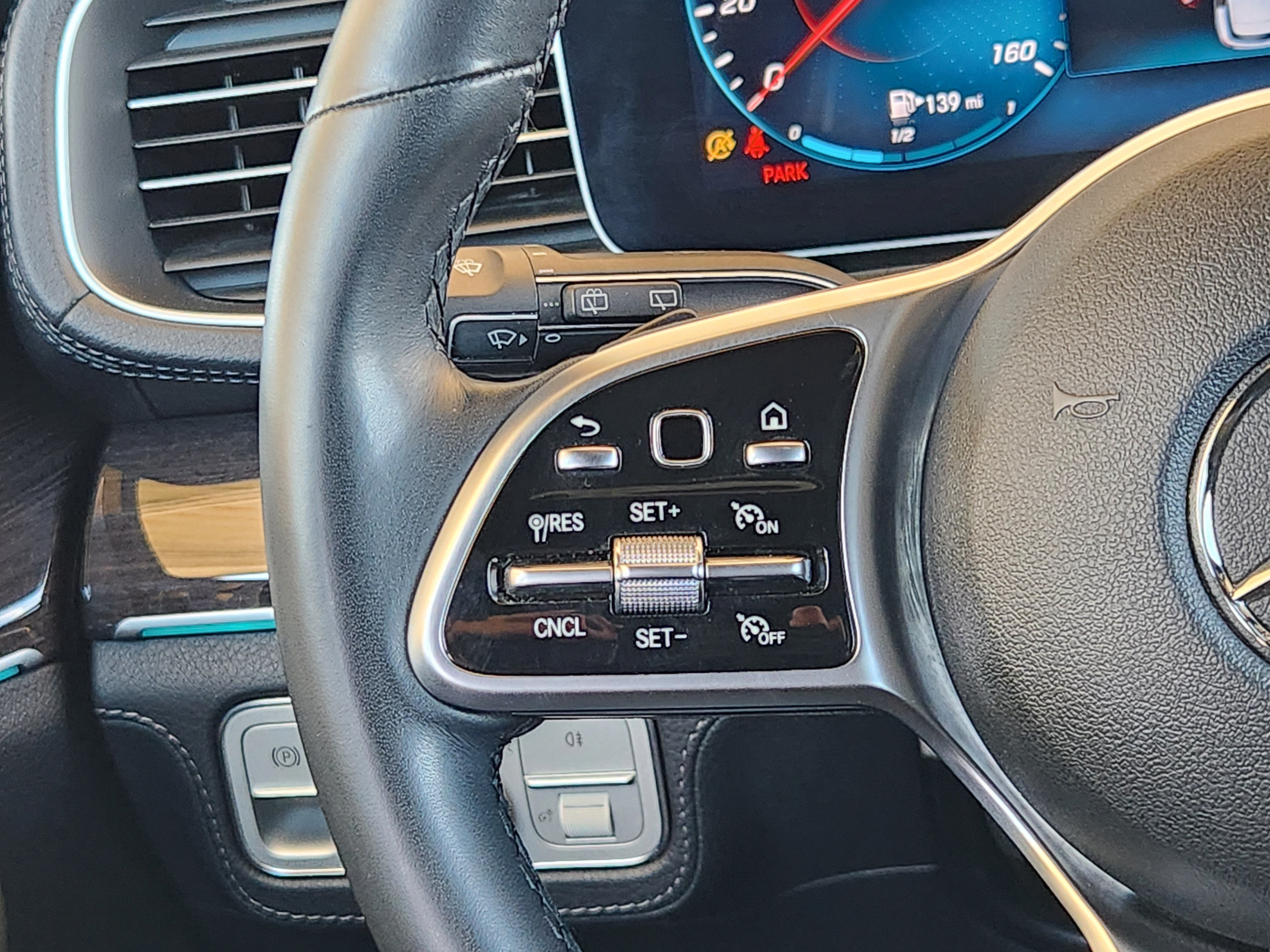 Used 2020 Mercedes-Benz GLE 350 image 26