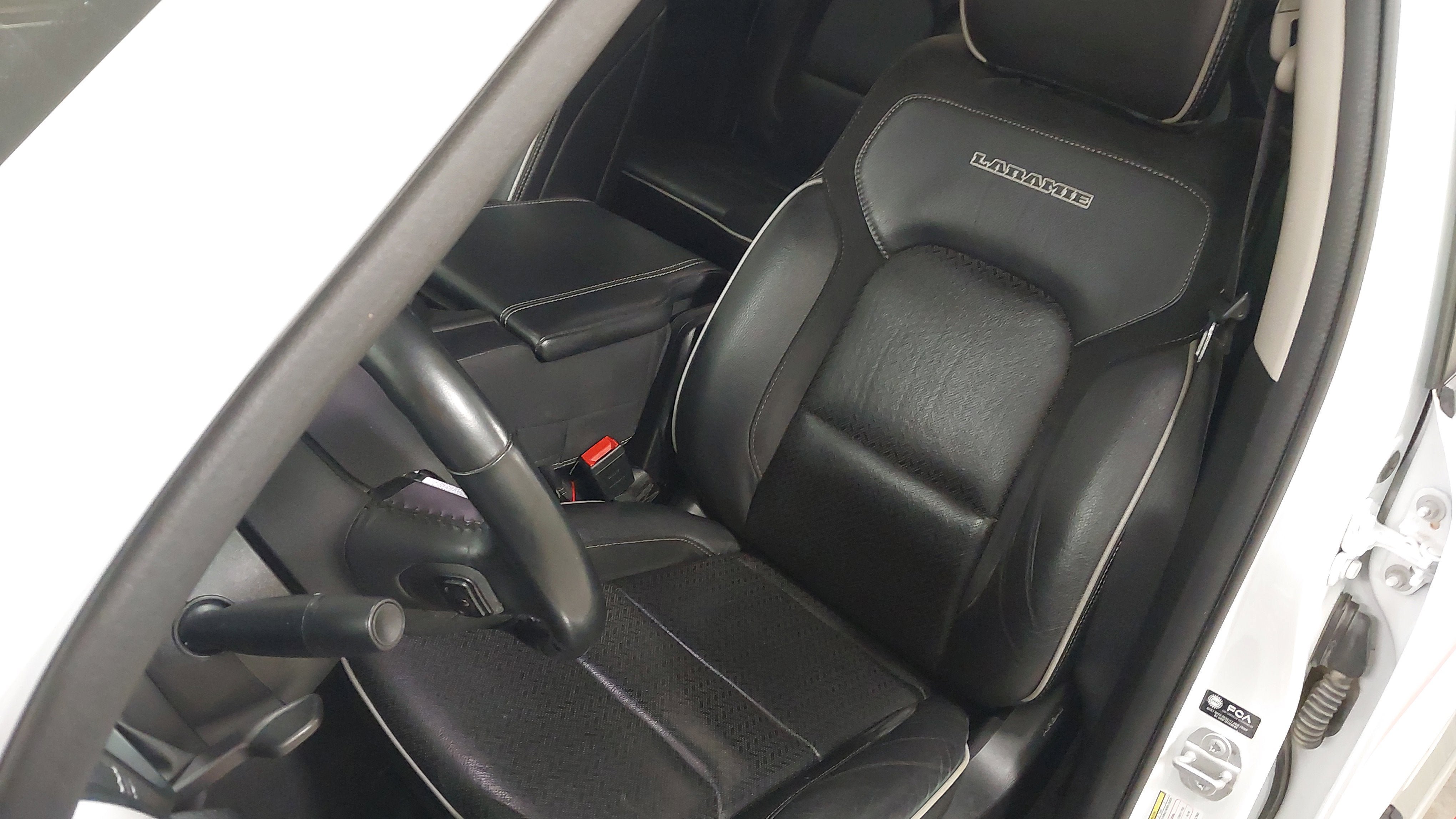 Used 2022 RAM 1500 Laramie AWD/4WD image 22