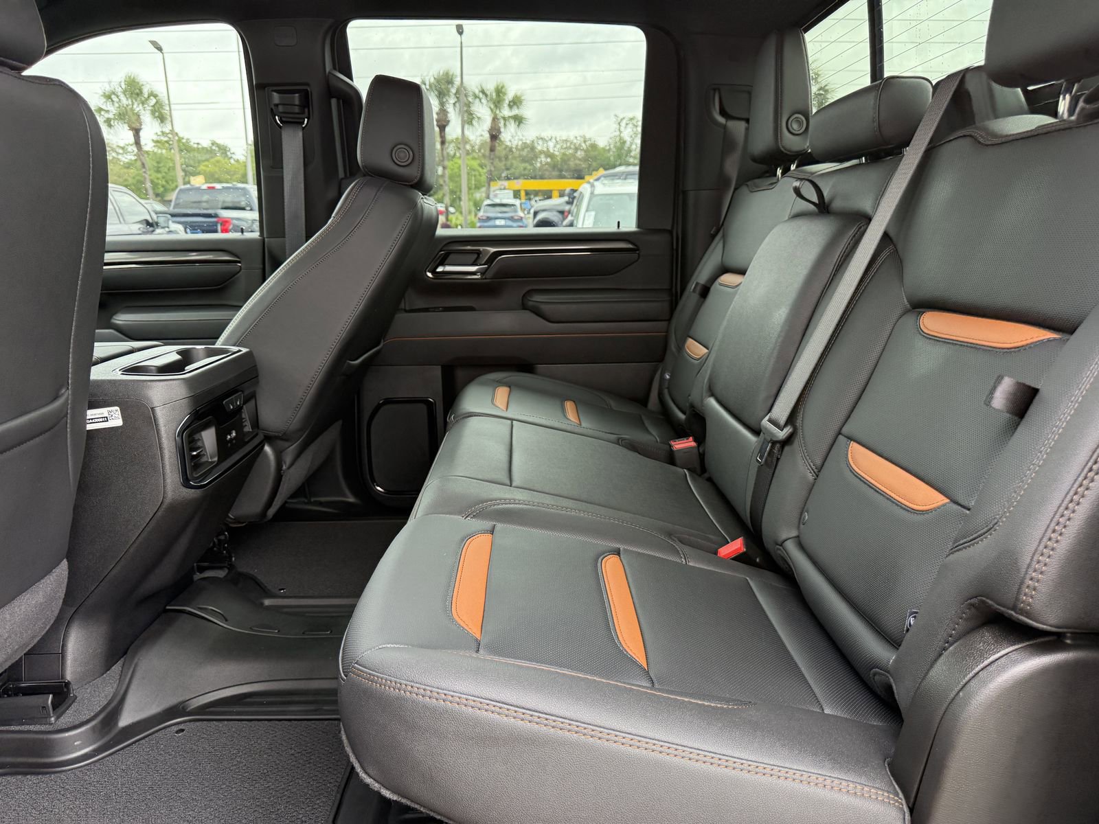 Used 2025 GMC Sierra 2500 AT4 w/ AT4 Premium Plus Package image 17