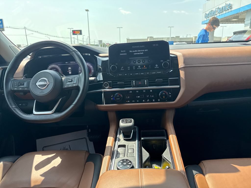 Used 2023 Nissan Pathfinder Platinum AWD/4WD image 15