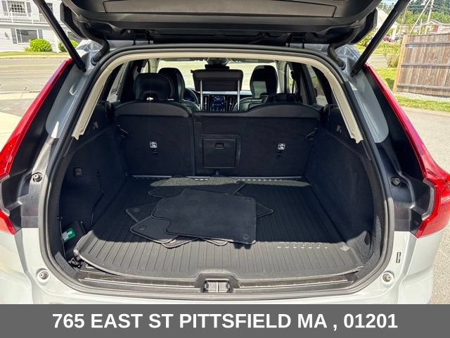 Used 2025 Volvo XC60 B5 Ultra w/ Protection Package Premier AWD/4WD image 12
