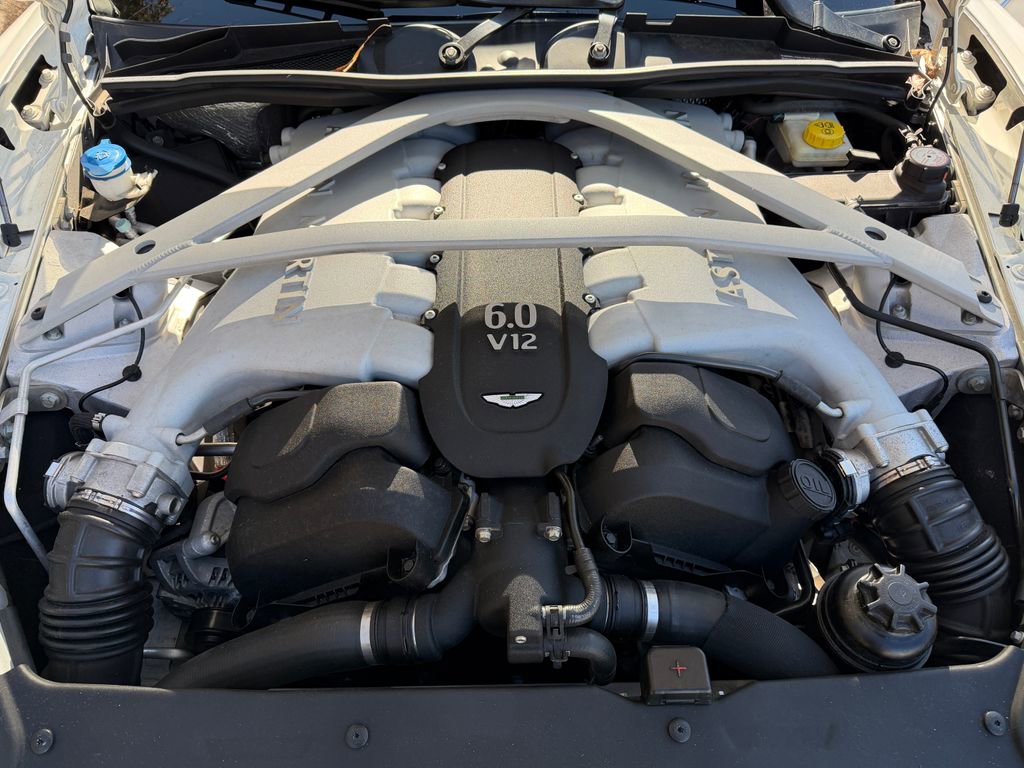 Used 2015 Aston Martin DB9 Coupe image 45