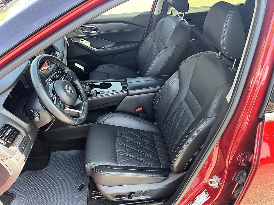 Certified 2024 Nissan Rogue Platinum w/ Platinum Premium Package image 13