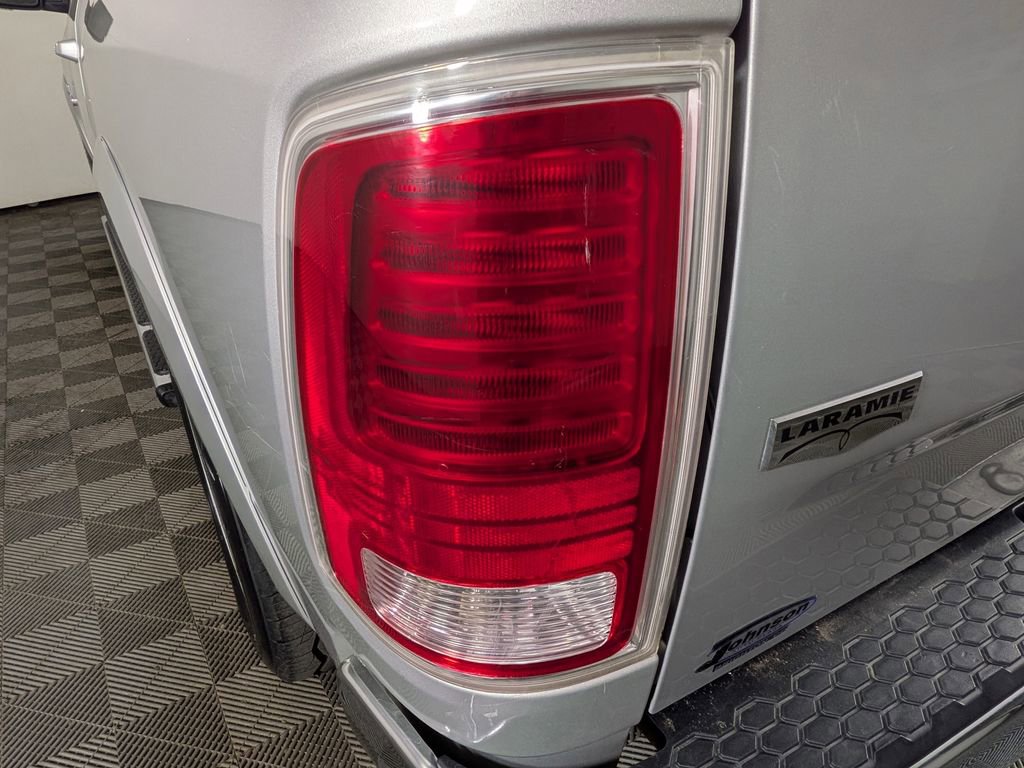 Used 2017 RAM 1500 Laramie w/ Convenience Group image 10