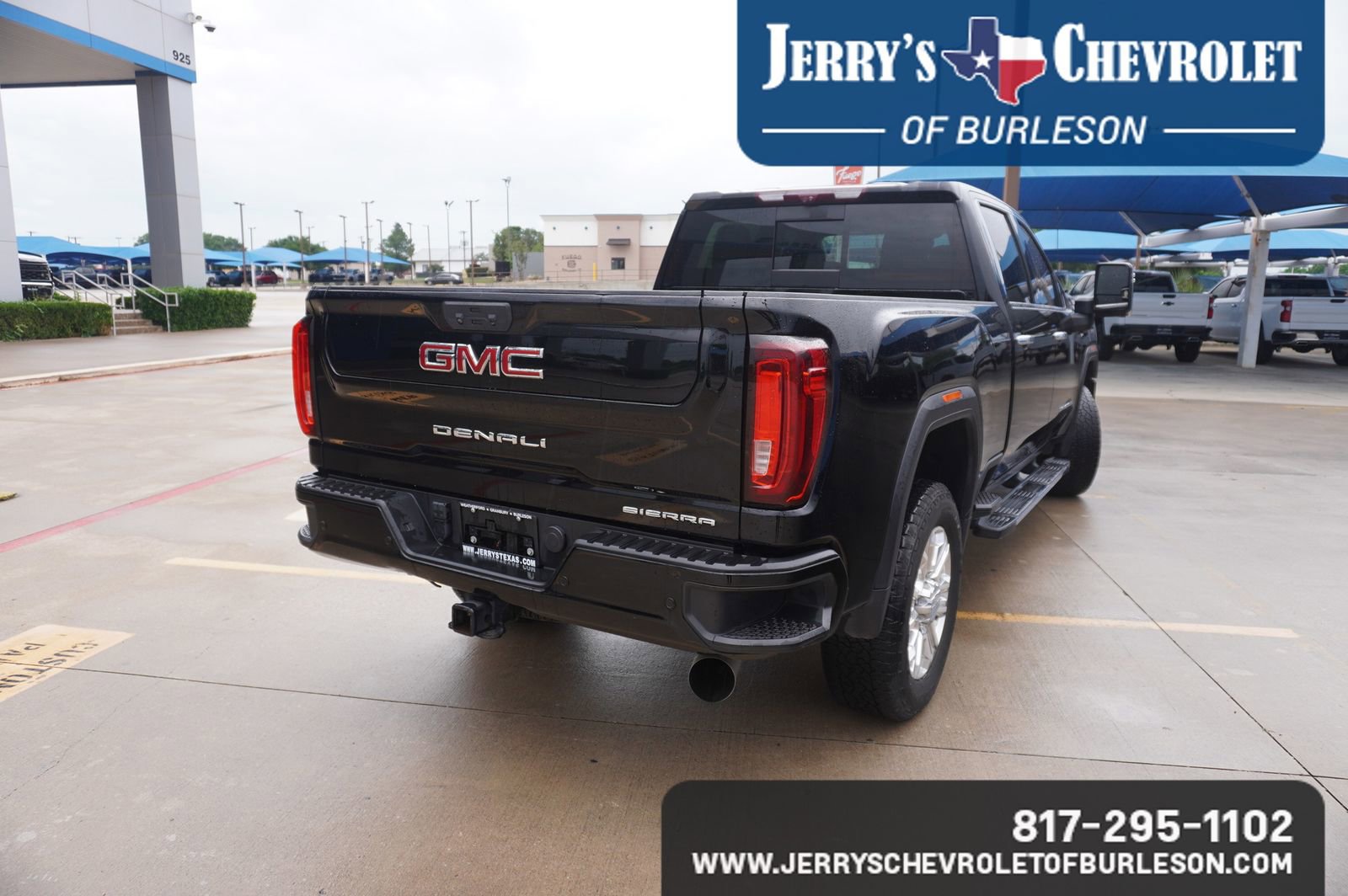 Used 2023 GMC Sierra 2500 Denali w/ Denali Ultimate Package AWD/4WD image 5