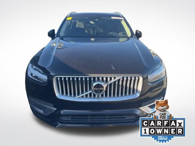 Used 2023 Volvo XC90 B6 Plus image 2