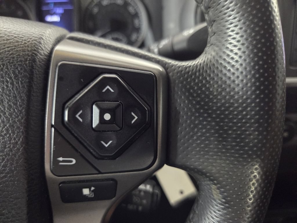 Used 2017 Toyota Tacoma TRD Sport RWD image 17