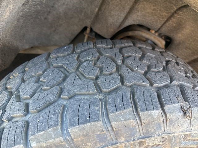 Used 2017 GMC Sierra 1500 SLT w/ SLT Premium Package AWD/4WD image 5