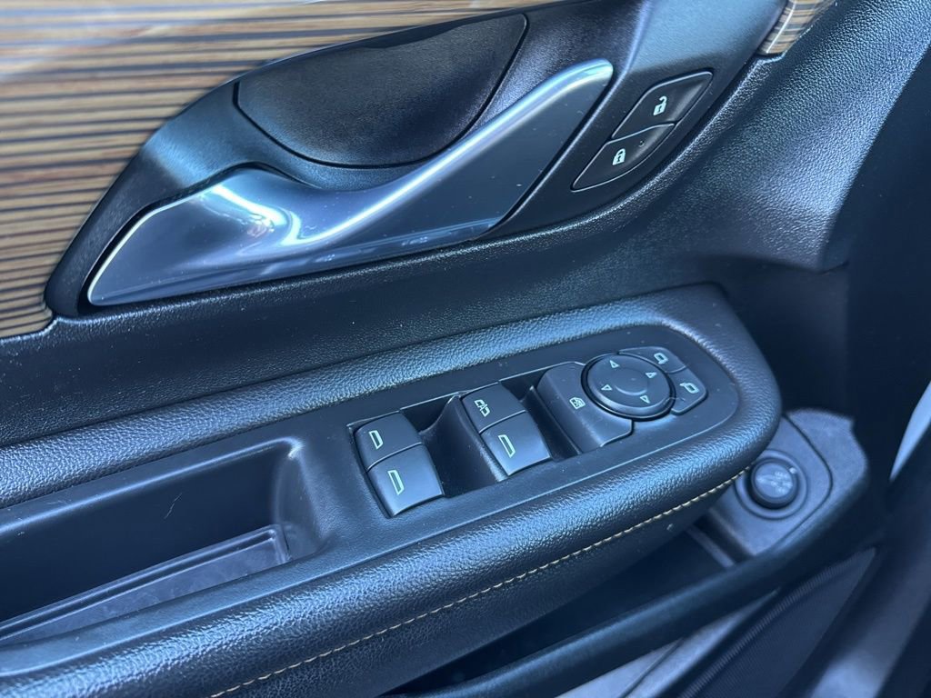 Used 2021 GMC Terrain SLE w/ Driver Convenience Package image 26