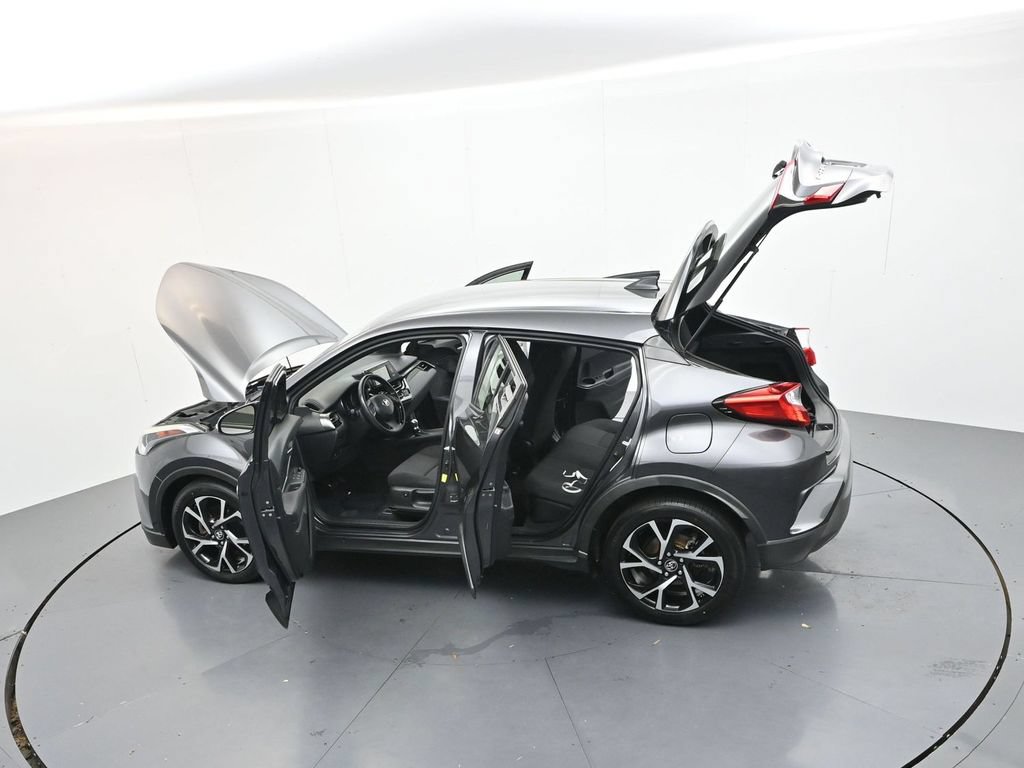 Used 2018 Toyota C-HR XLE FWD image 37