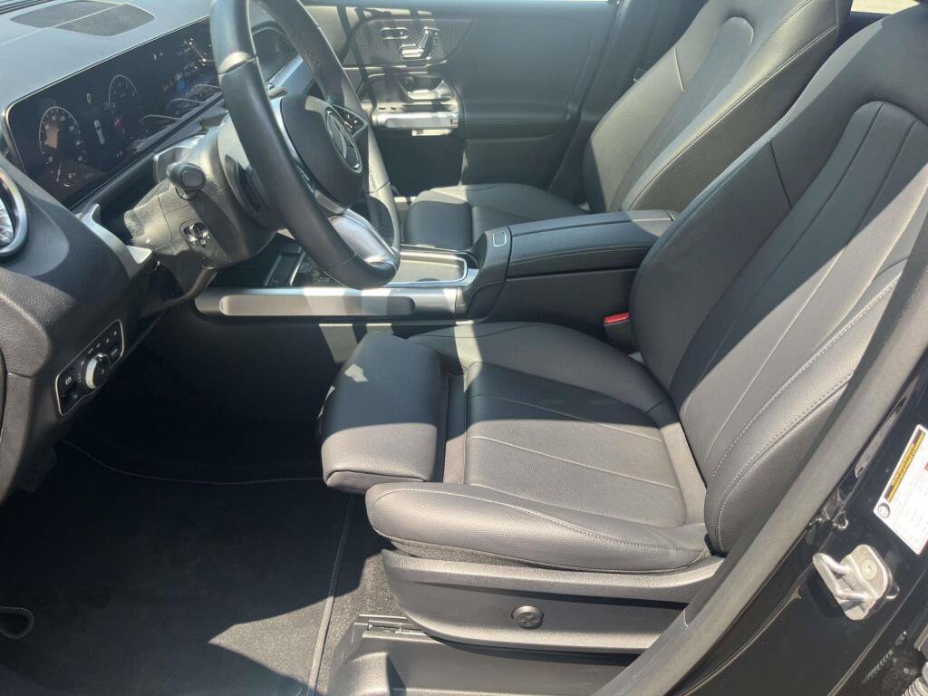 Certified 2024 Mercedes-Benz GLB 250 4MATIC image 16