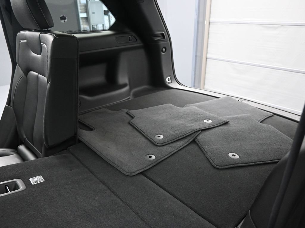 Used 2024 Jeep Grand Cherokee Limited w/ Trailer Tow Package image 16