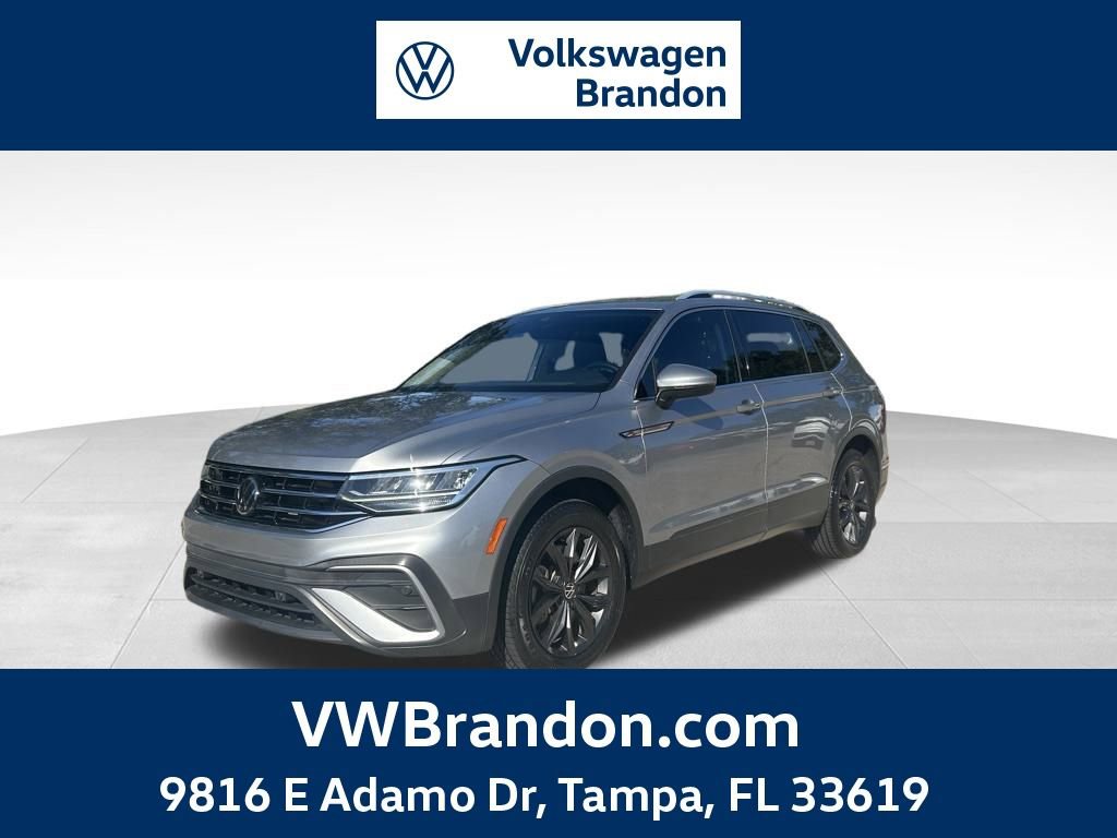 Used 2022 Volkswagen Tiguan SE image 1