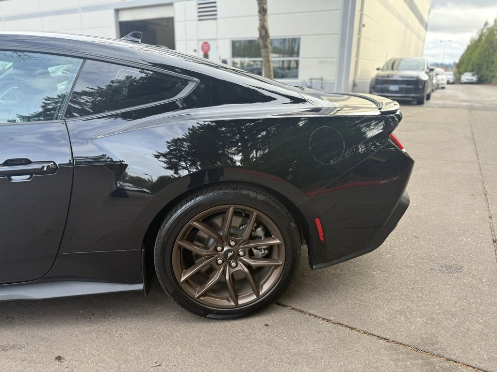 Used 2024 Ford Mustang GT Premium image 9