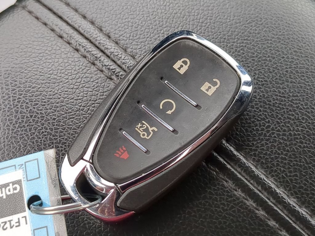 Used 2020 Chevrolet Malibu LT FWD image 37