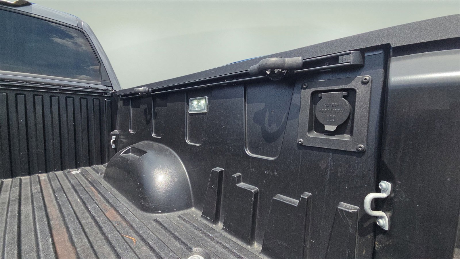 Used 2023 Toyota Tundra Limited image 24