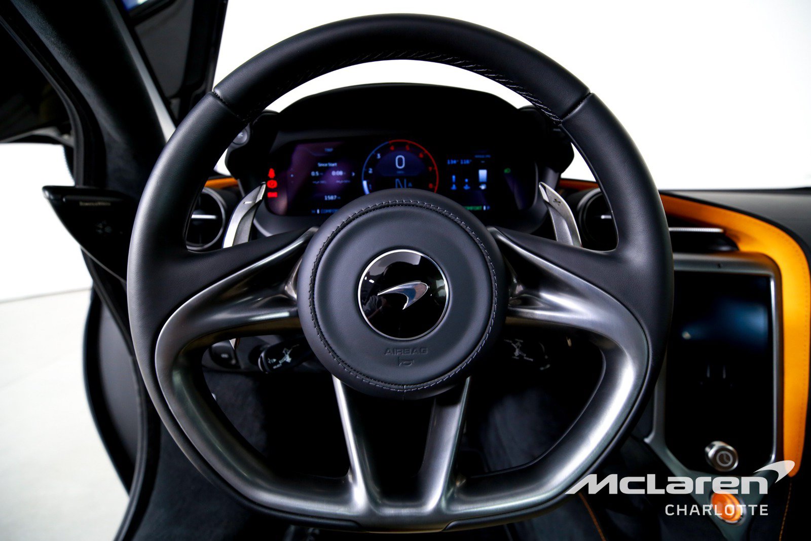 Used 2025 McLaren 750S RWD image 16