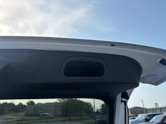 Used 2025 Chevrolet Trax LT FWD image 22