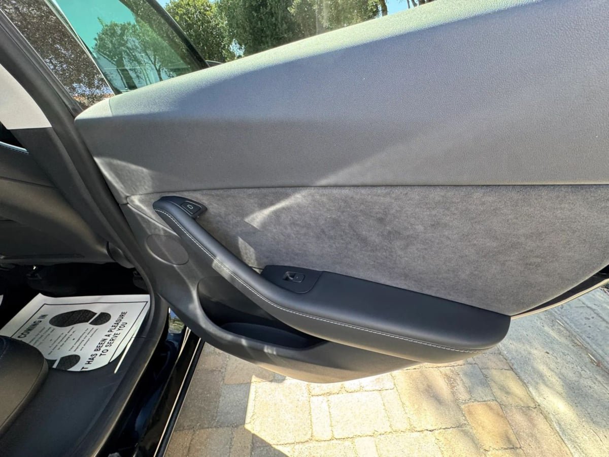 Used 2023 Tesla Model Y Performance AWD/4WD image 29