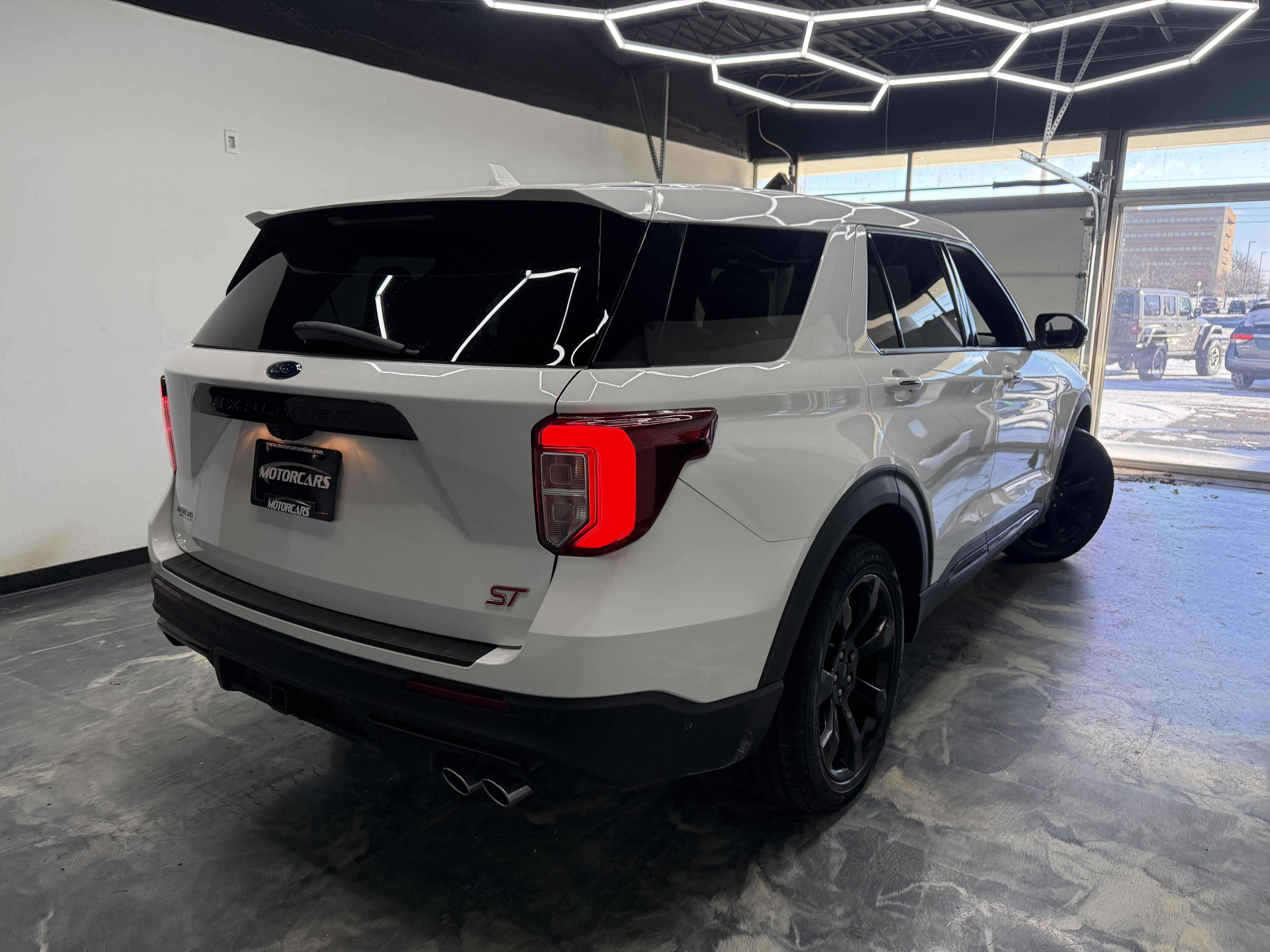 Used 2021 Ford Explorer ST w/ ST Street Pack image 5