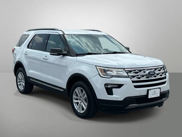 Used 2019 Ford Explorer XLT w/ Equipment Group 202A AWD/4WD image 23