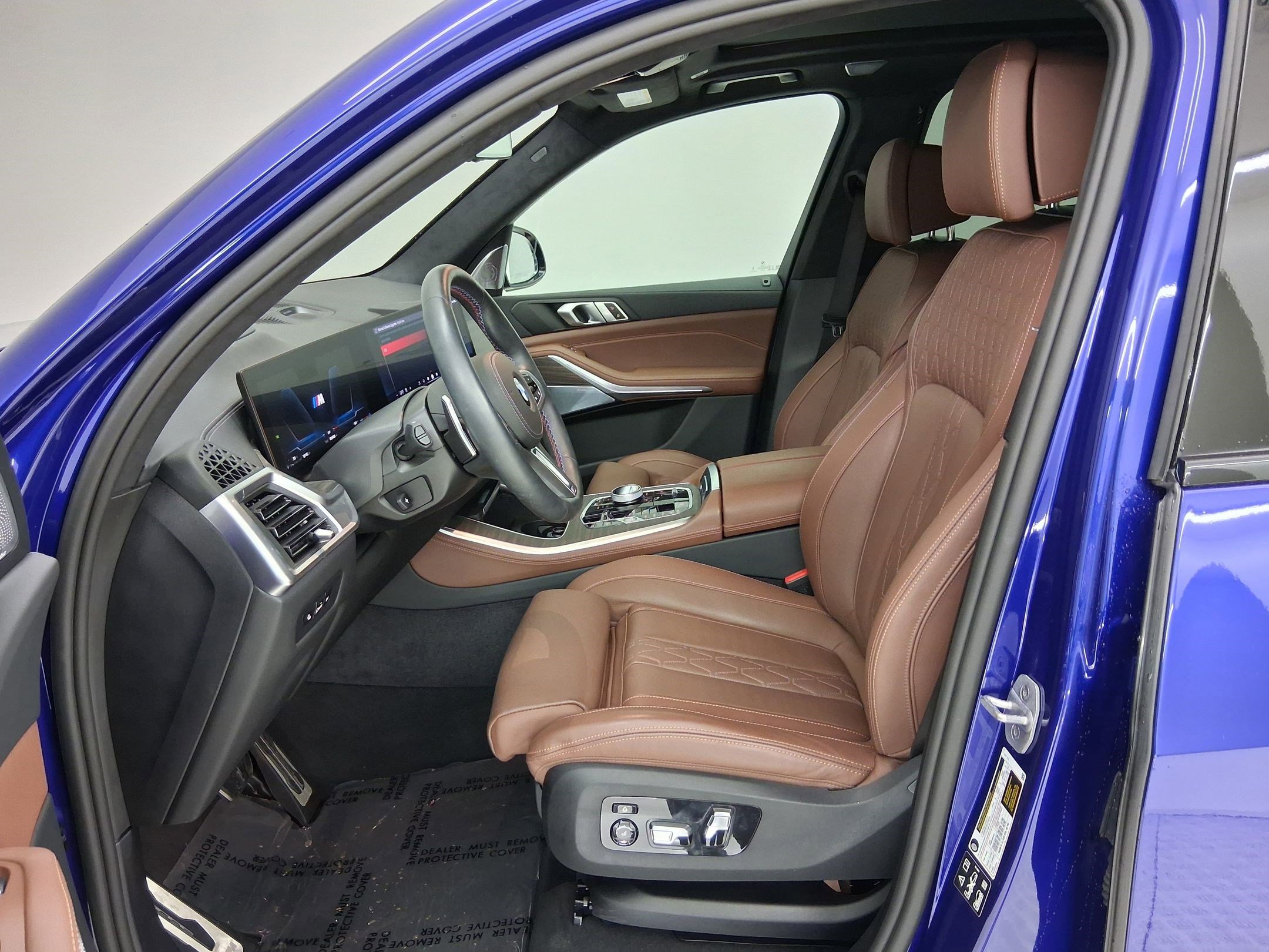 Used 2025 BMW X5 M60i image 3