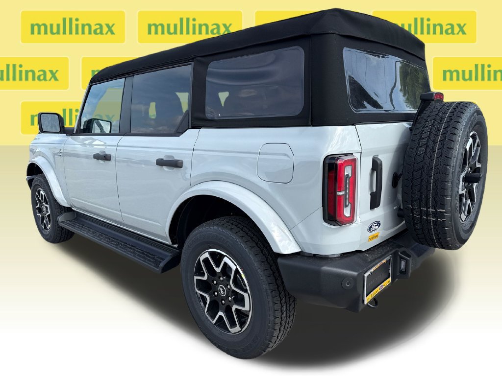 New 2026 Ford Bronco Outer Banks AWD/4WD image 4