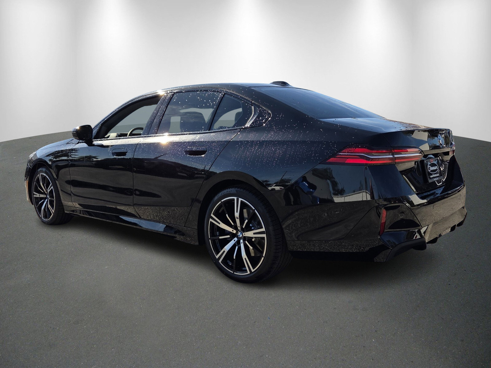 Used 2026 BMW 530i w/ M Sport Package image 5