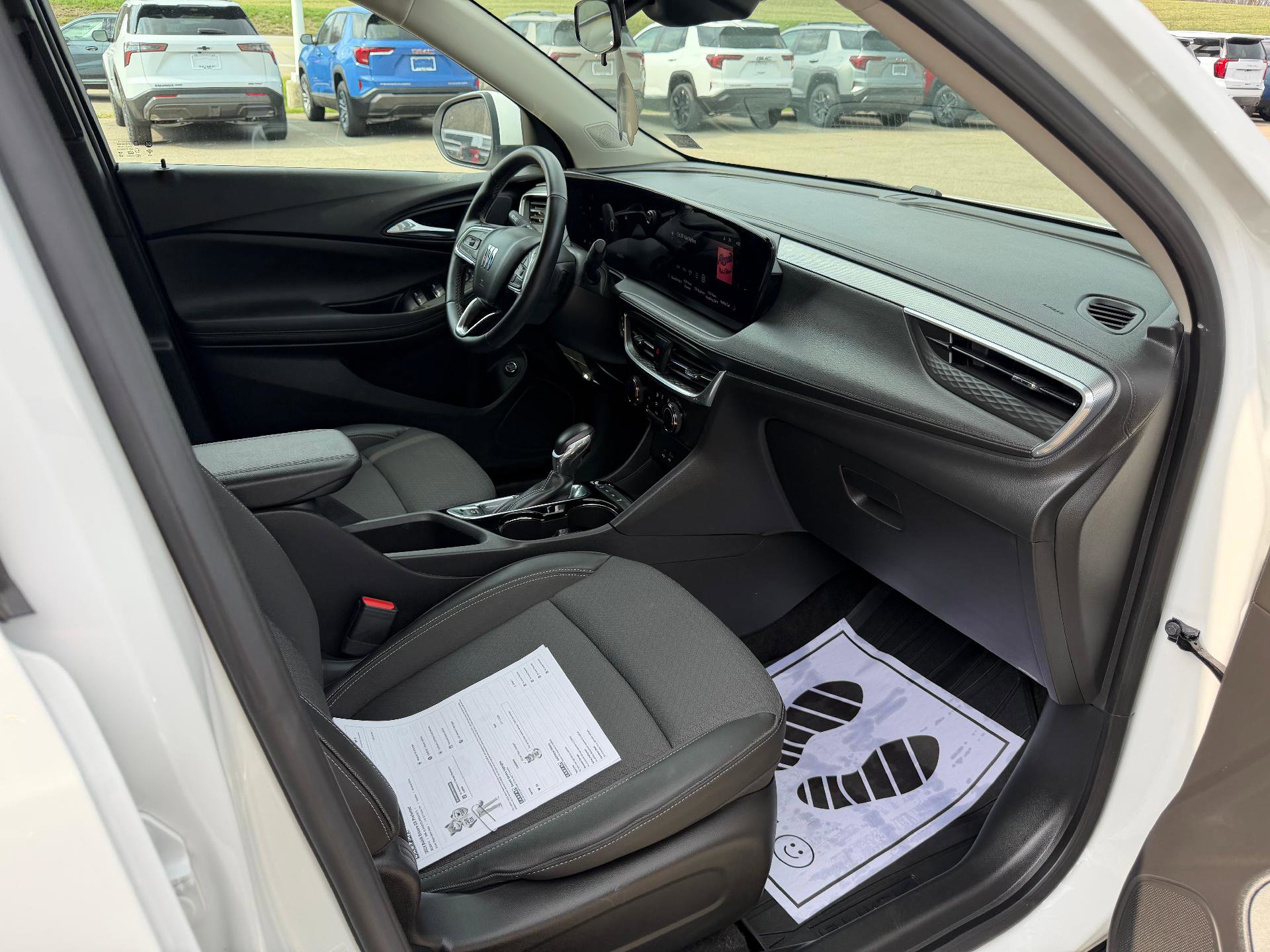 Certified 2024 Buick Encore GX Preferred w/ Comfort Package image 37