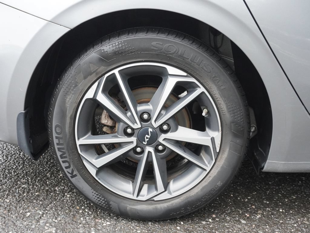 Used 2022 Kia Forte LXS FWD image 10