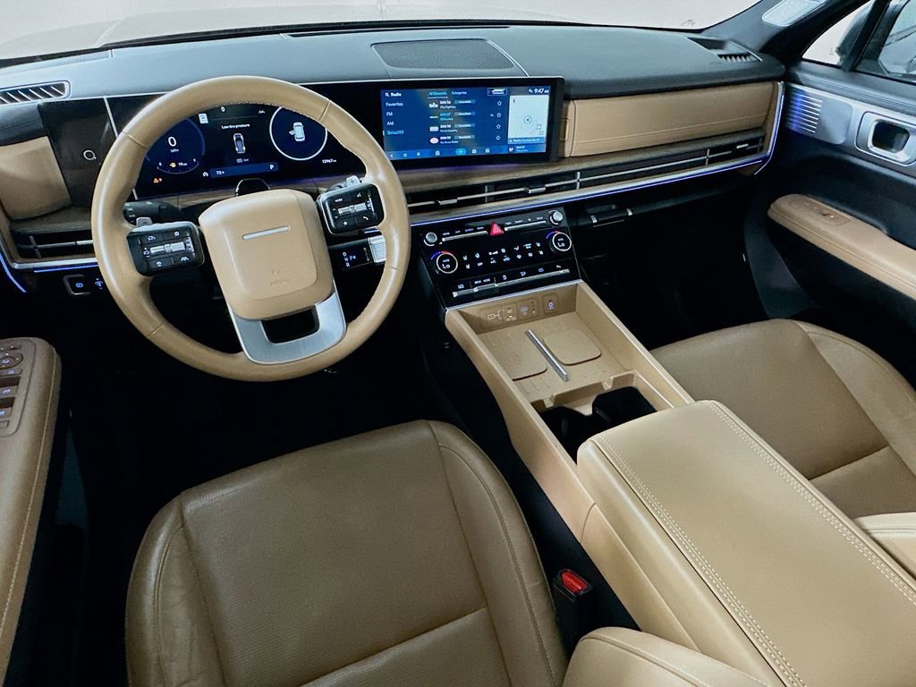 Used 2025 Hyundai Santa Fe Limited image 15