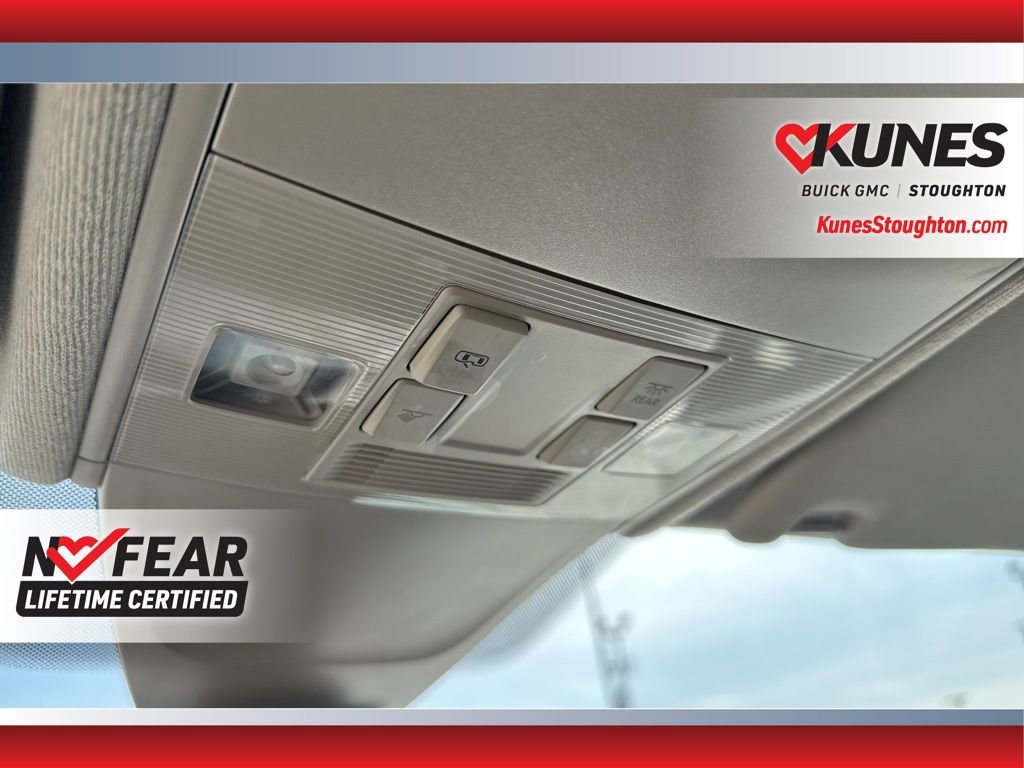 Used 2024 Volkswagen Tiguan S image 30