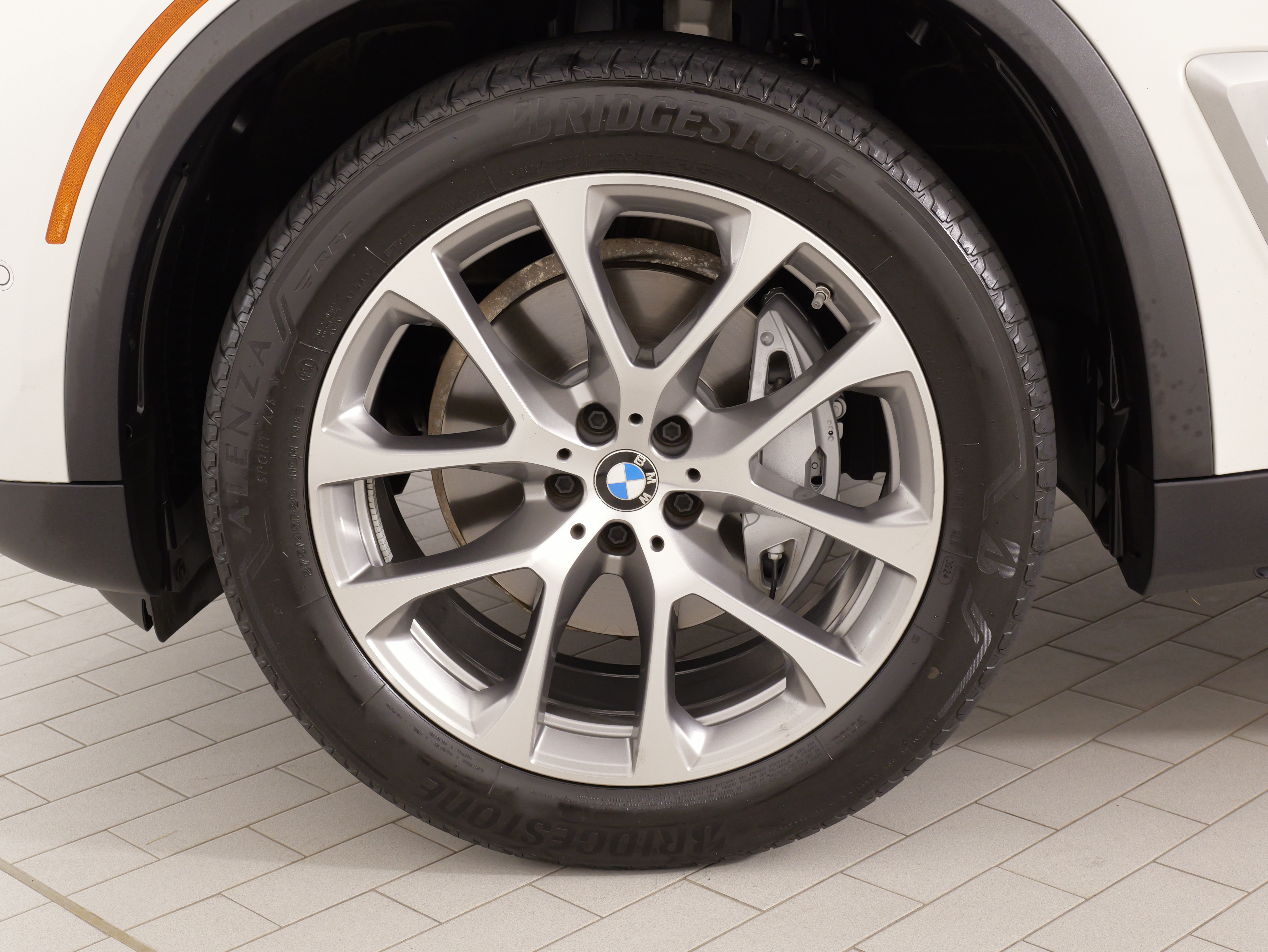 Used 2025 BMW X5 xDrive40i w/ Parking Assistance Package AWD/4WD image 58