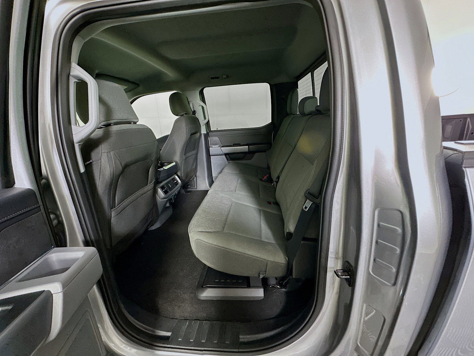 Used 2024 Ford F150 XLT w/ Equipment Group 302A MID image 28