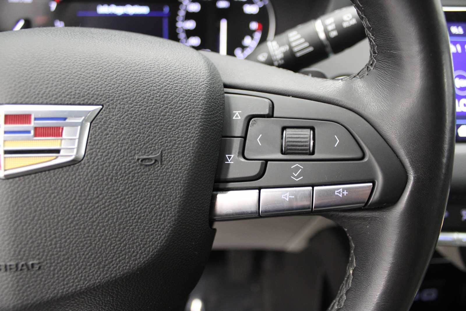 Used 2023 Cadillac XT4 Premium Luxury AWD/4WD image 21