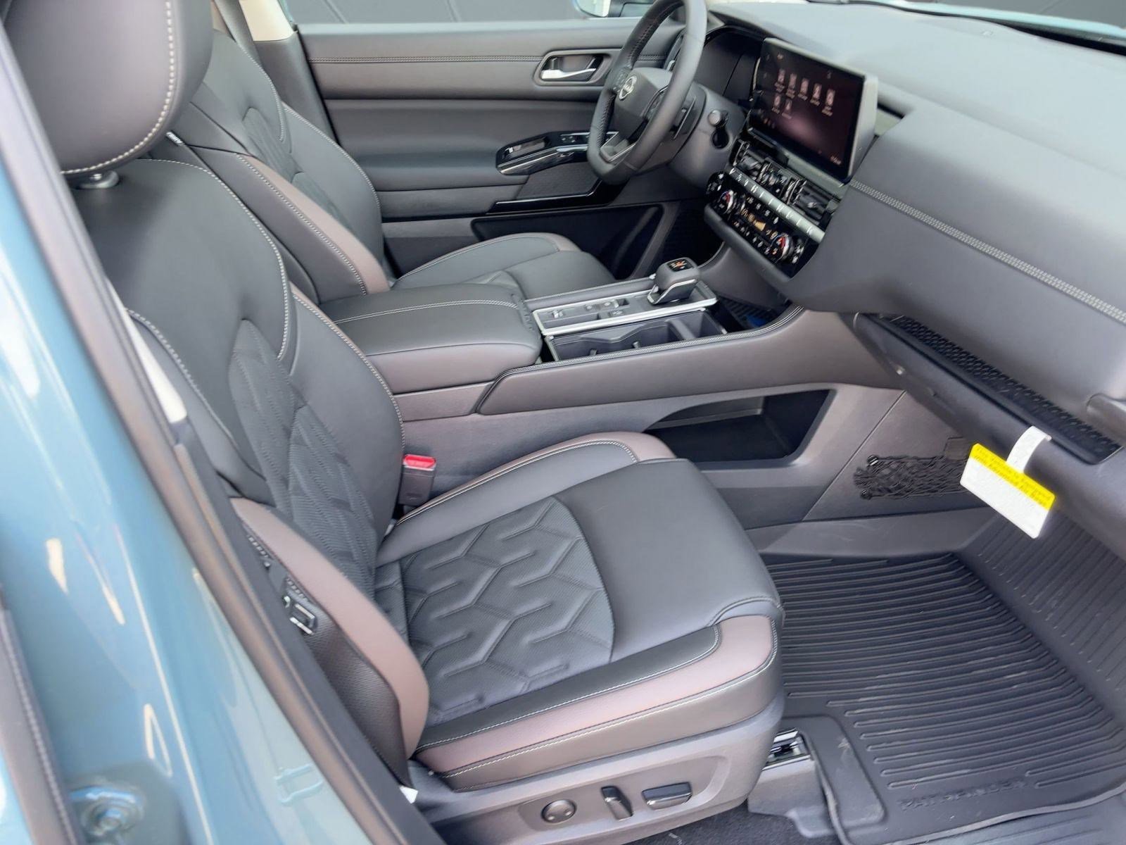 New 2026 Nissan Pathfinder Platinum image 27