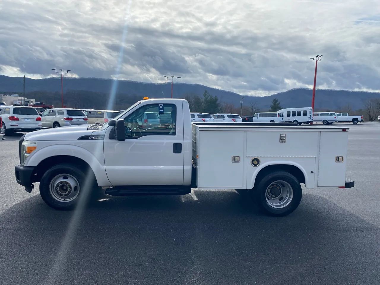 Used 2015 Ford F350 XL RWD image 5