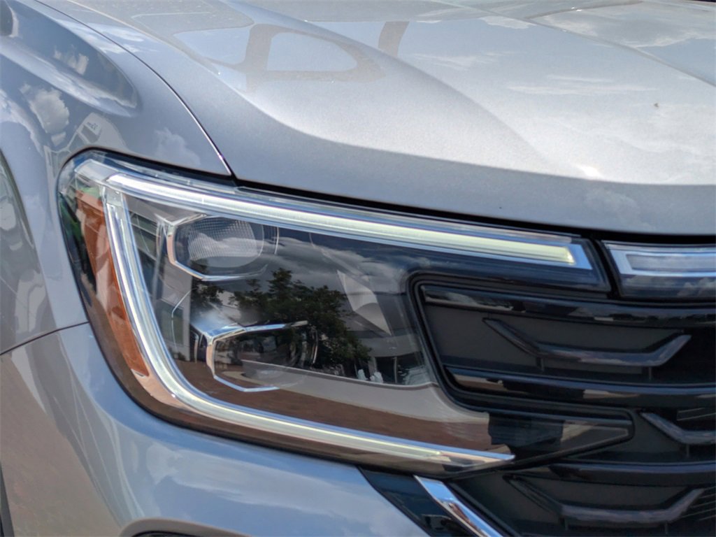 New 2026 Volkswagen Atlas Cross Sport SE image 10