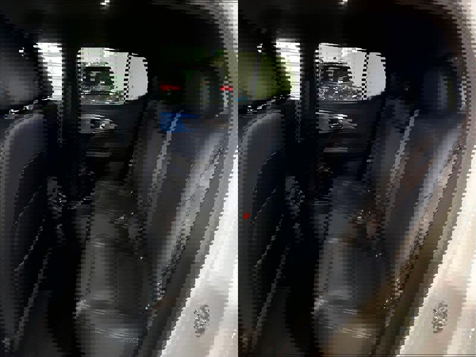 Used 2025 Chevrolet Equinox EV LT w/ Convenience Package image 15