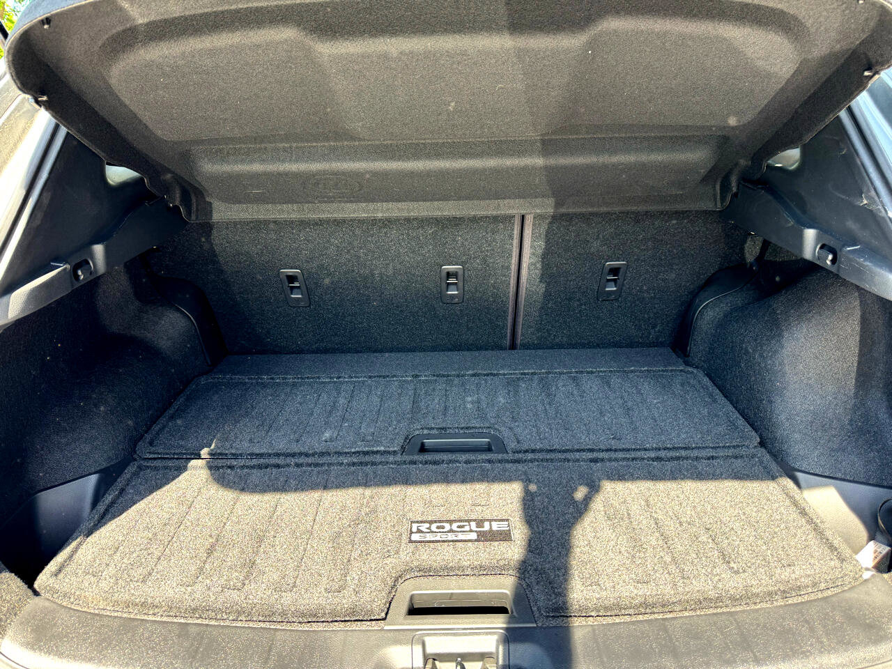 Used 2020 Nissan Rogue Sport SV image 12