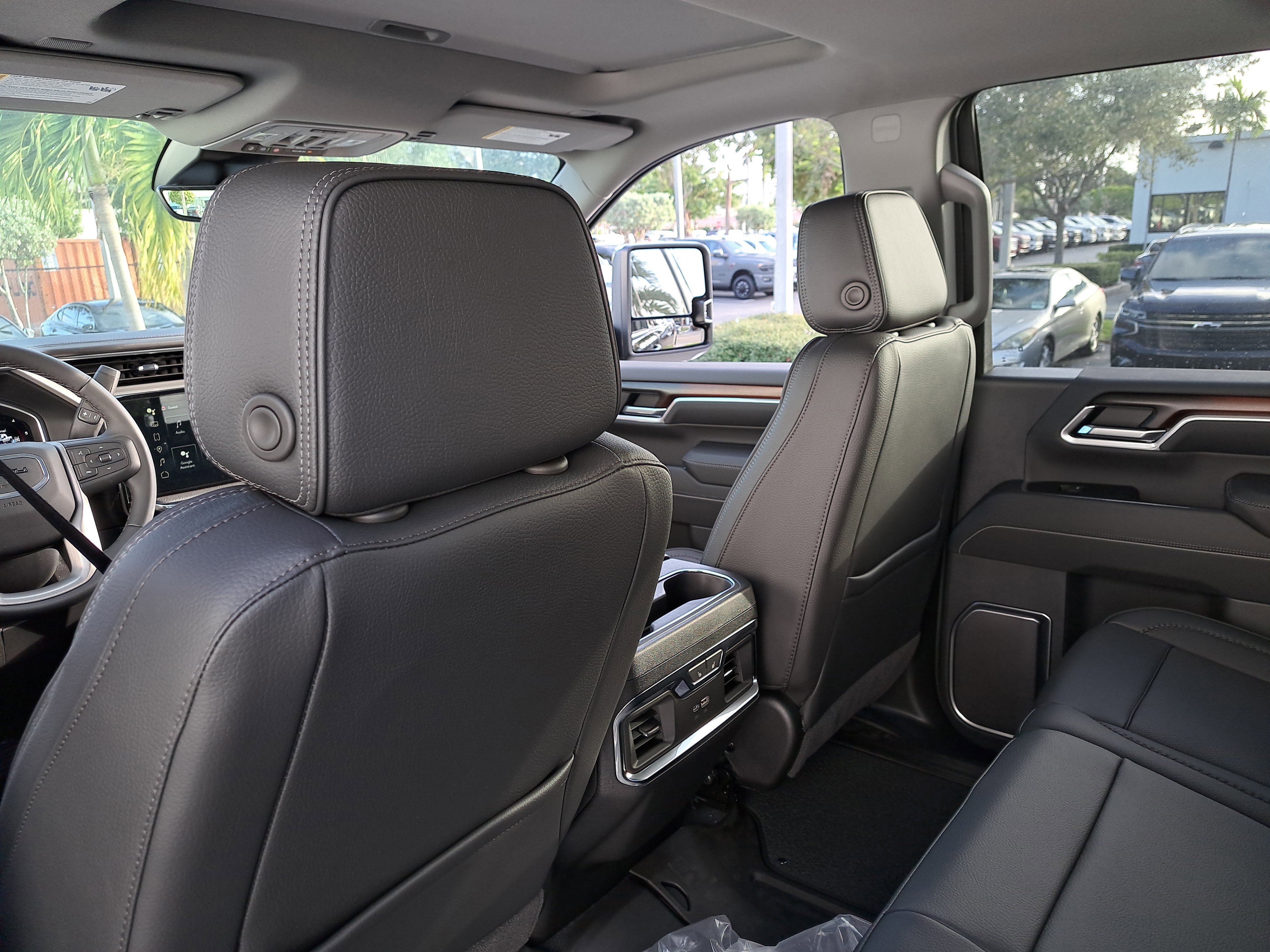 New 2026 GMC Sierra 2500 Denali w/ Denali Reserve Package image 13