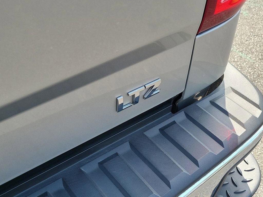 Used 2018 Chevrolet Silverado 1500 LTZ AWD/4WD image 11