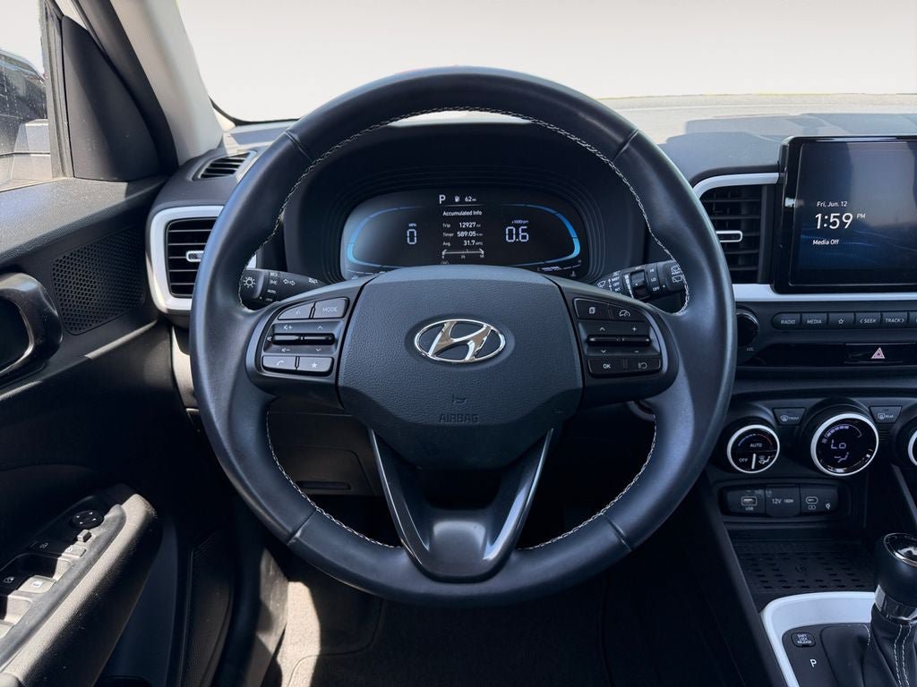 Used 2023 Hyundai Venue Limited FWD image 13
